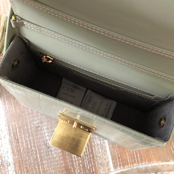 A.Cloud brand Mid Book Locker Box Bag Leather in Fog Green satchel - Picture 5 of 7